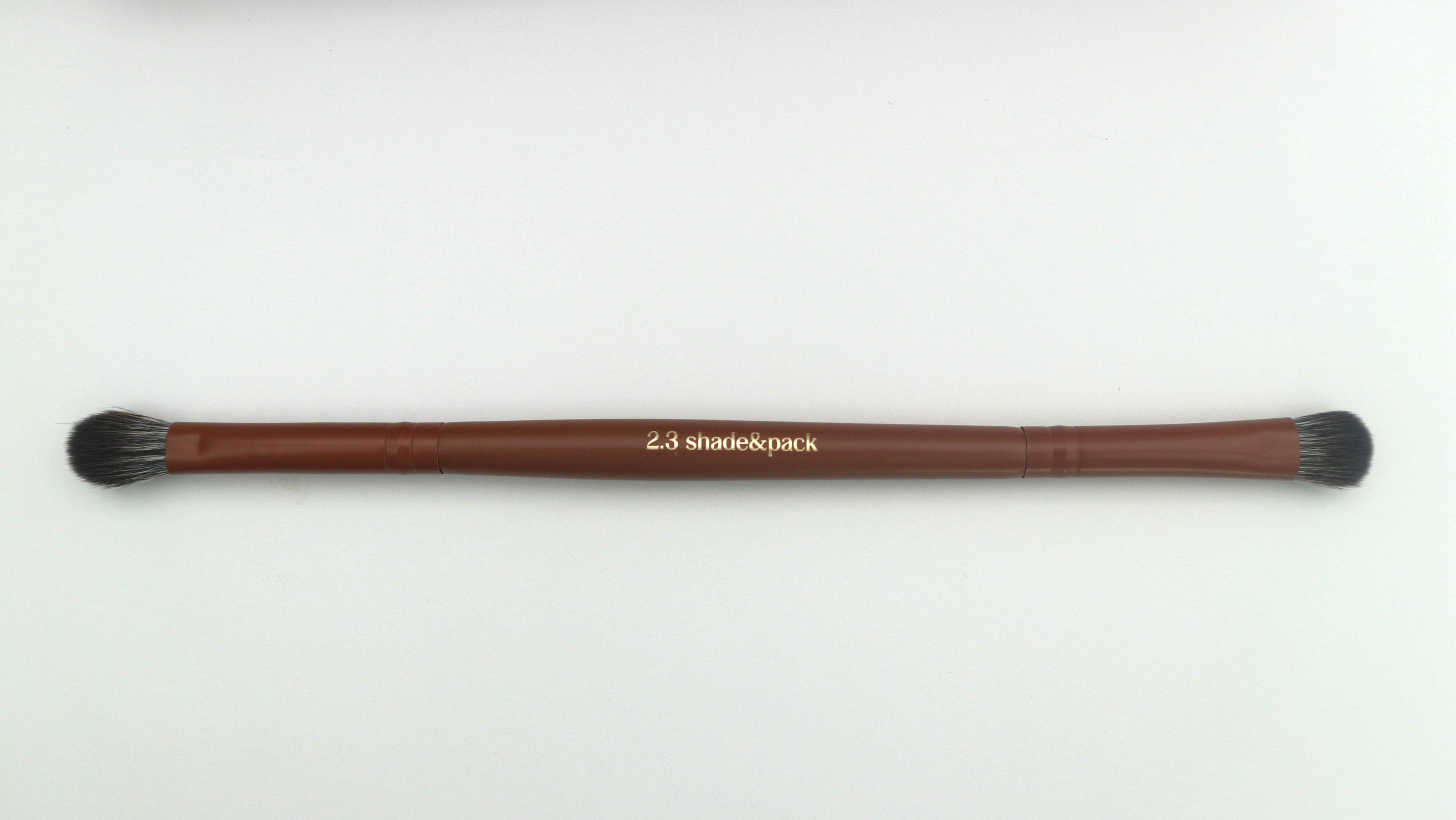 Shade & Pack Dual-Ended Eye Brush
