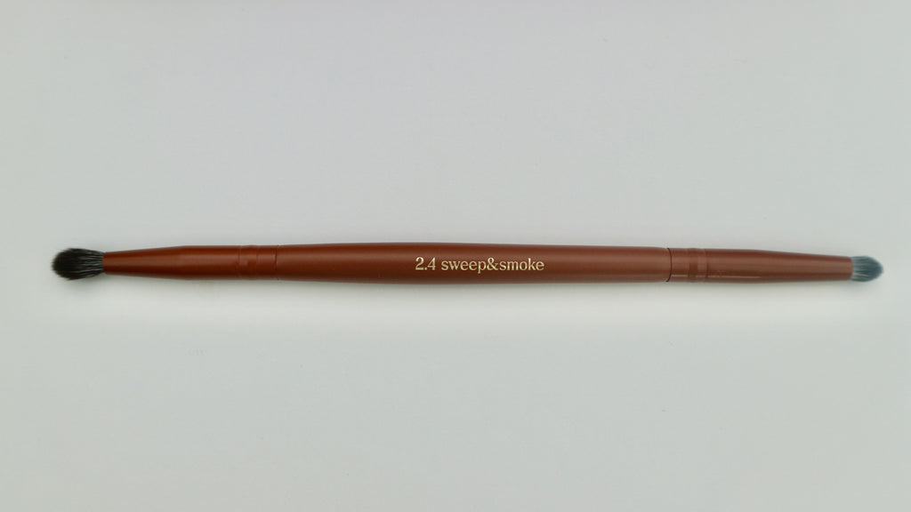 Sweep & Smoke Dual-Ended Eye Brush