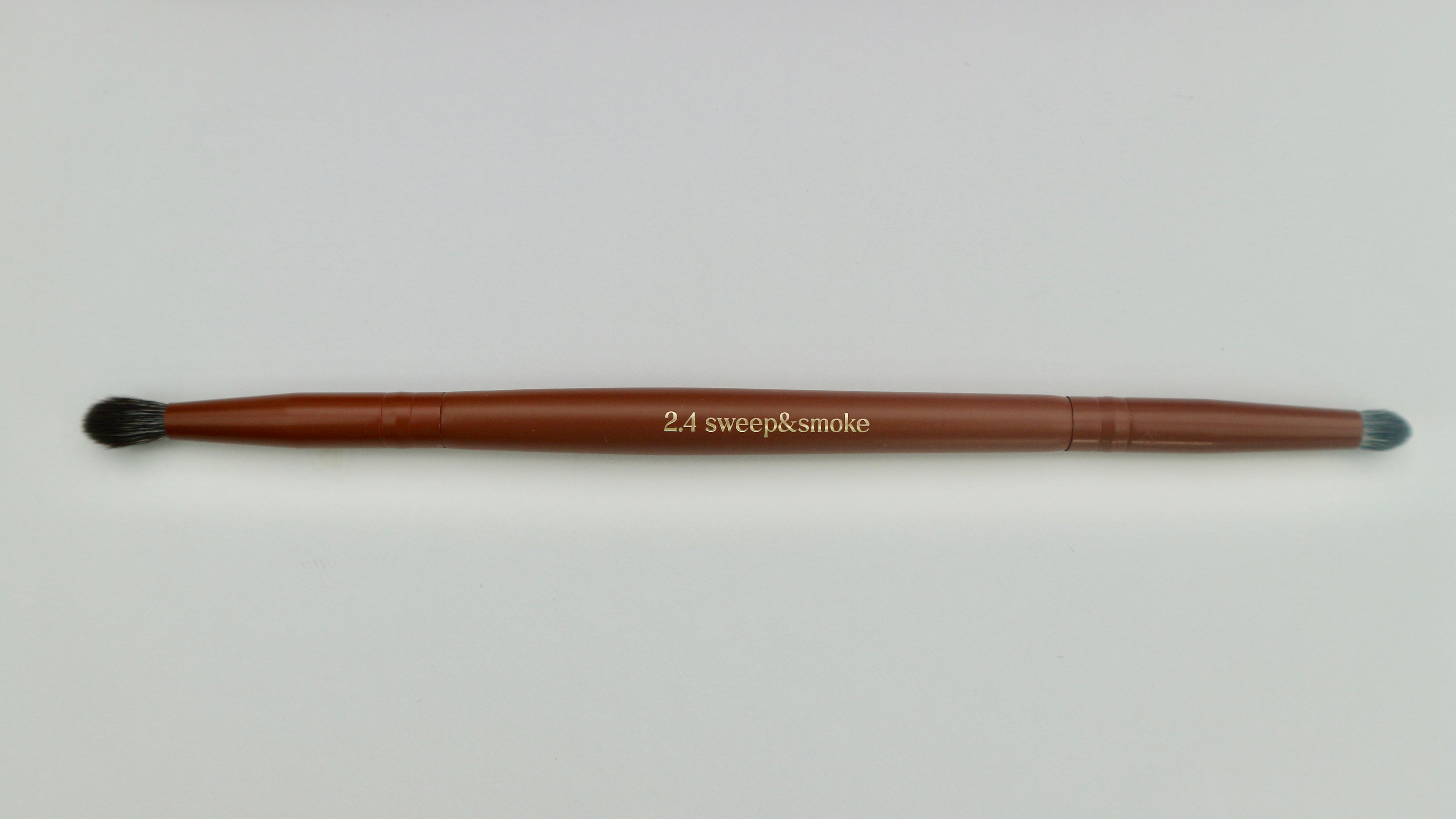 Sweep & Smoke Dual-Ended Eye Brush